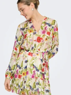 Clearance ONLAVERY Kort kjole Dame Kjoler
