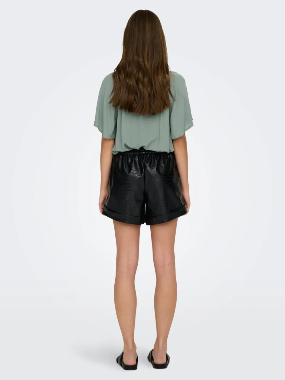Hot ONLDITTE Oversized fit Shorts i imiteret læder Dame Shorts
